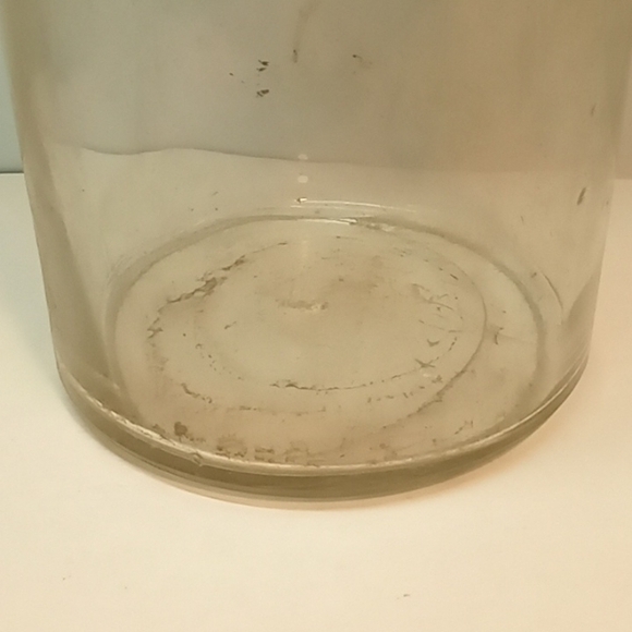 Vintage large rustic clear glass jug with finger handle & cork. No flaws - Picture 3 of 7